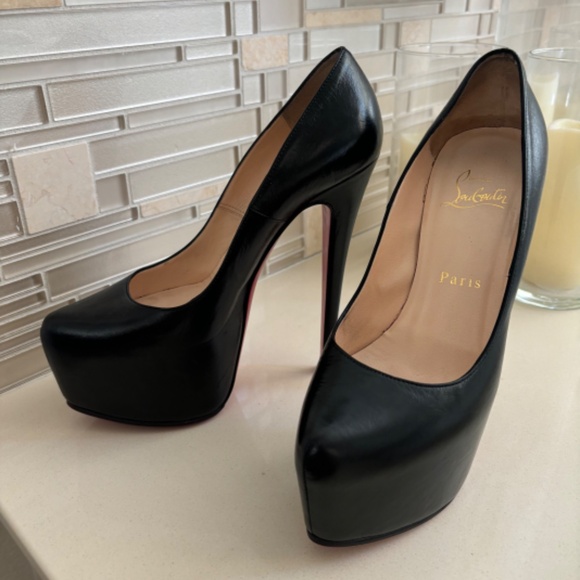 Daffodil Louboutin - Picture 8 of 8